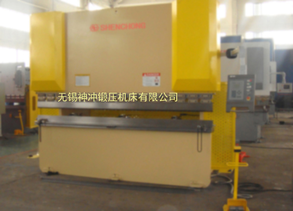 WC67K-200T3200數(shù)控折彎機(jī).jpg WC67K-200T3200數(shù)控折彎機(jī).jpg