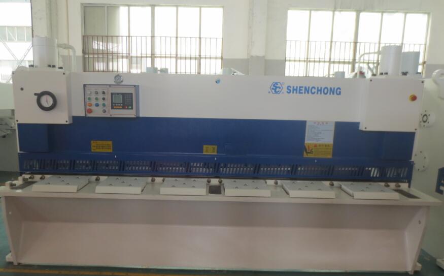 數(shù)控剪板機(jī)都運(yùn)用在哪些行業(yè)中 數(shù)控剪板機(jī)都運(yùn)用在哪些行業(yè)中