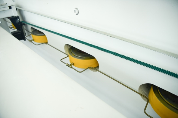 數(shù)控折彎機液壓補償.jpg 數(shù)控折彎機液壓補償.jpg