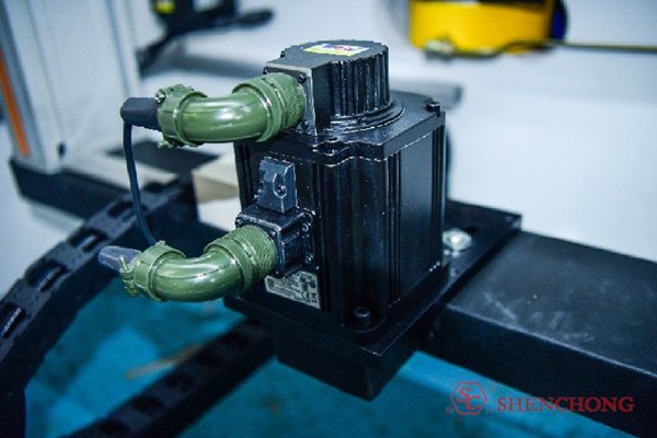 伺服電機(jī).jpg 伺服電機(jī).jpg