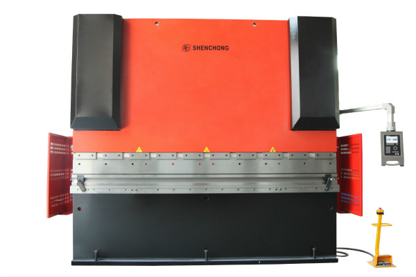 無(wú)錫神沖數(shù)控折彎?rùn)C(jī).jpg 無(wú)錫神沖數(shù)控折彎?rùn)C(jī).jpg