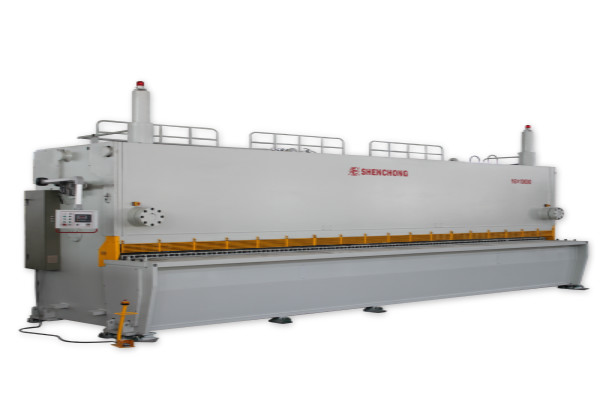 1000噸液壓數(shù)控剪板機(jī) 1000噸液壓數(shù)控剪板機(jī)