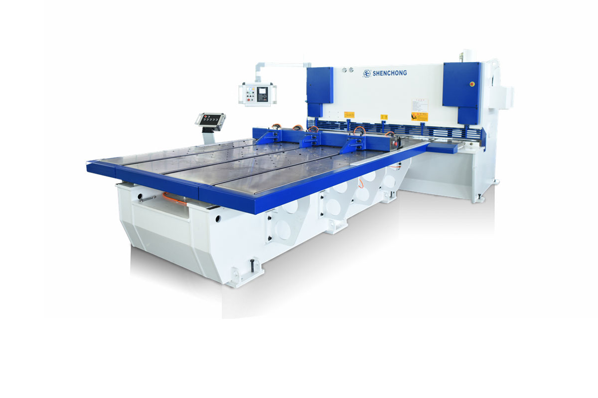 前送料剪板機(jī)