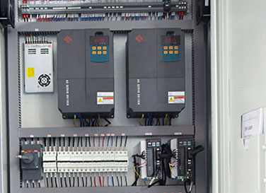 油電混合折彎?rùn)C(jī)電氣柜